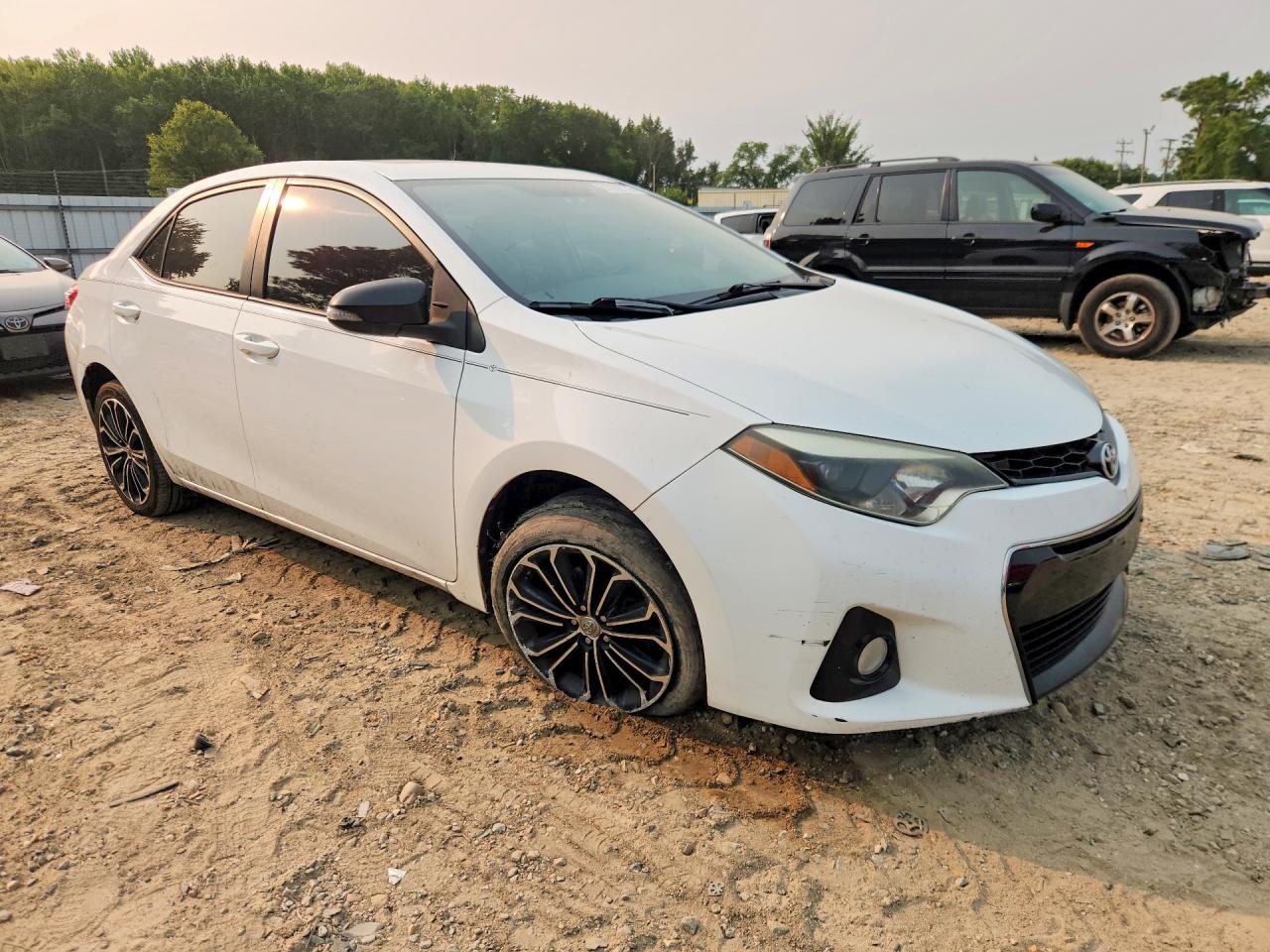 2015 TOYOTA COROLLA