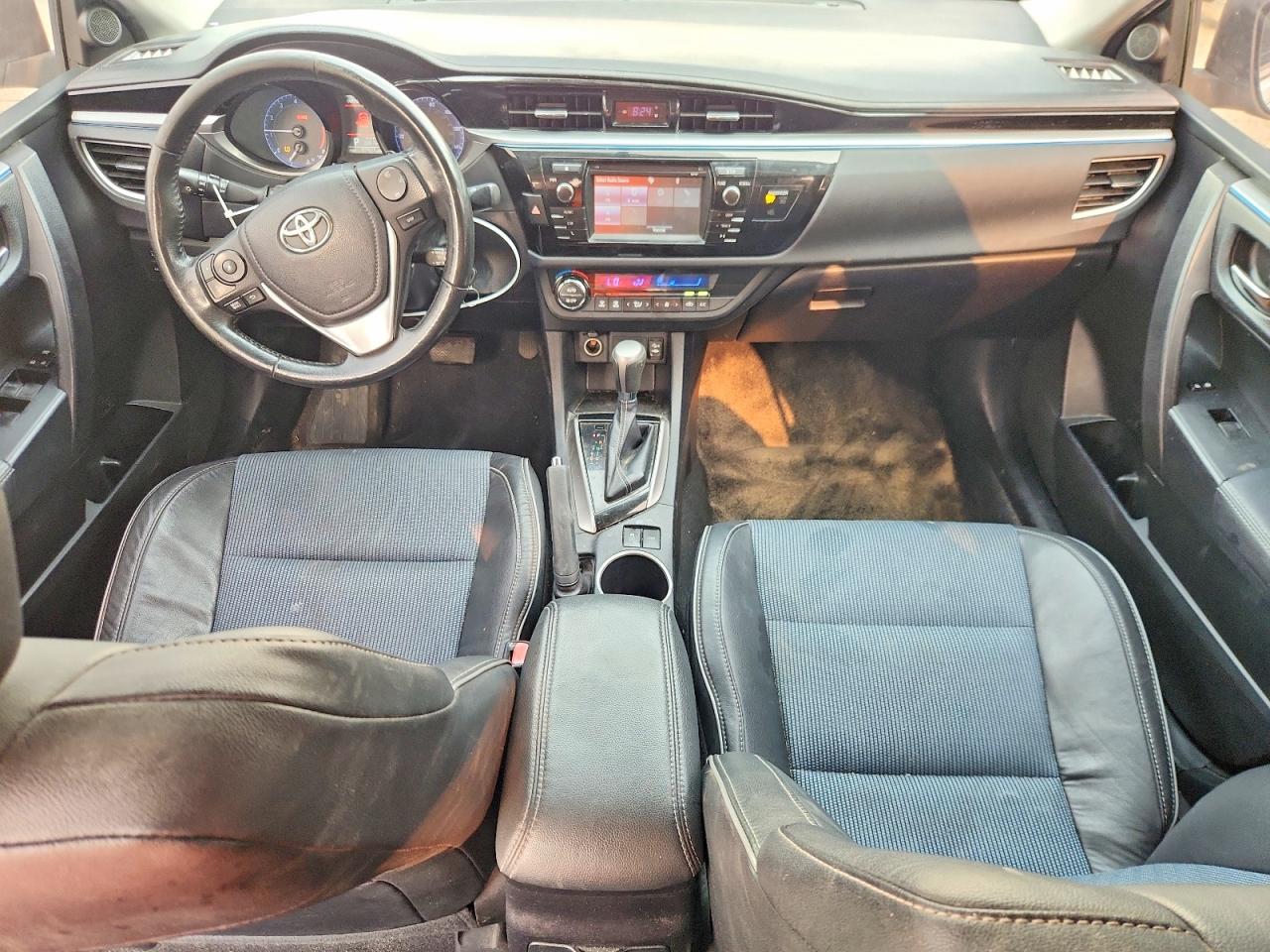2015 TOYOTA COROLLA