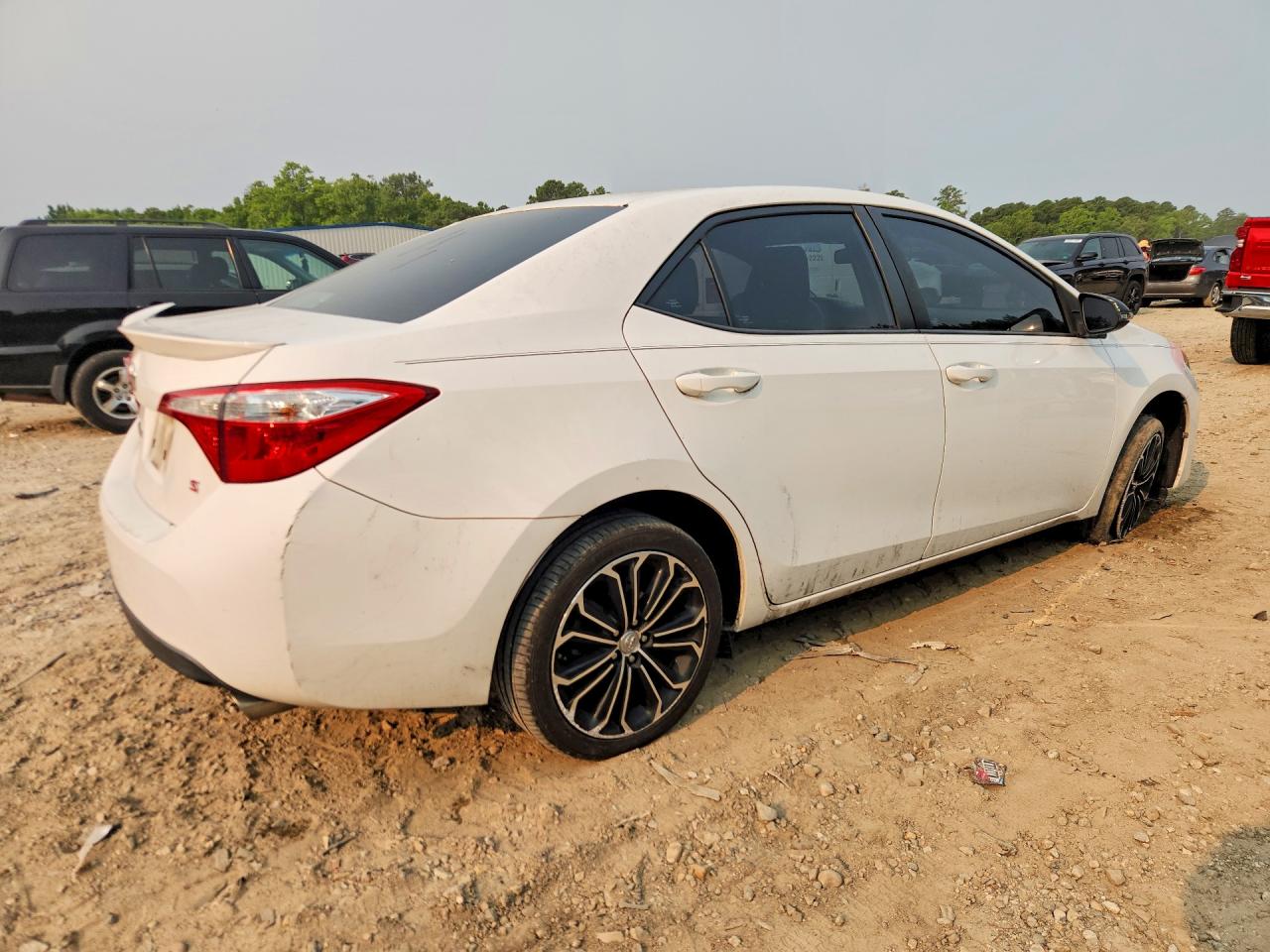 2015 TOYOTA COROLLA