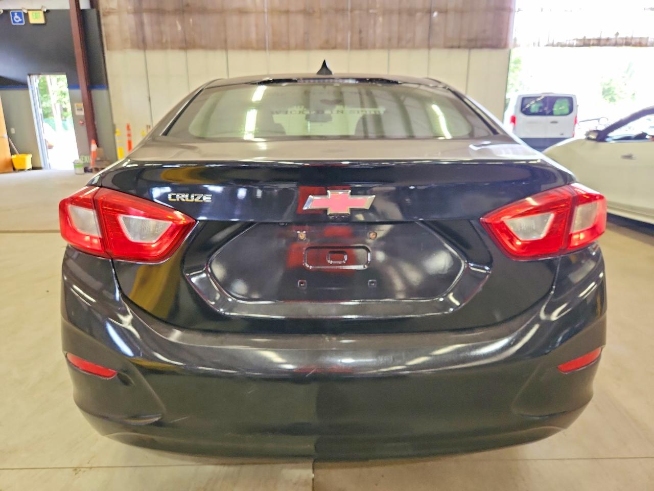 2018 CHEVROLET CRUZE