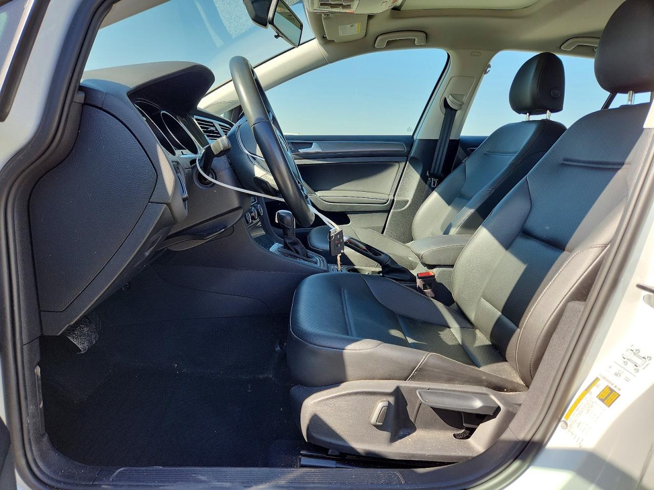 2021 VOLKSWAGEN GOLF