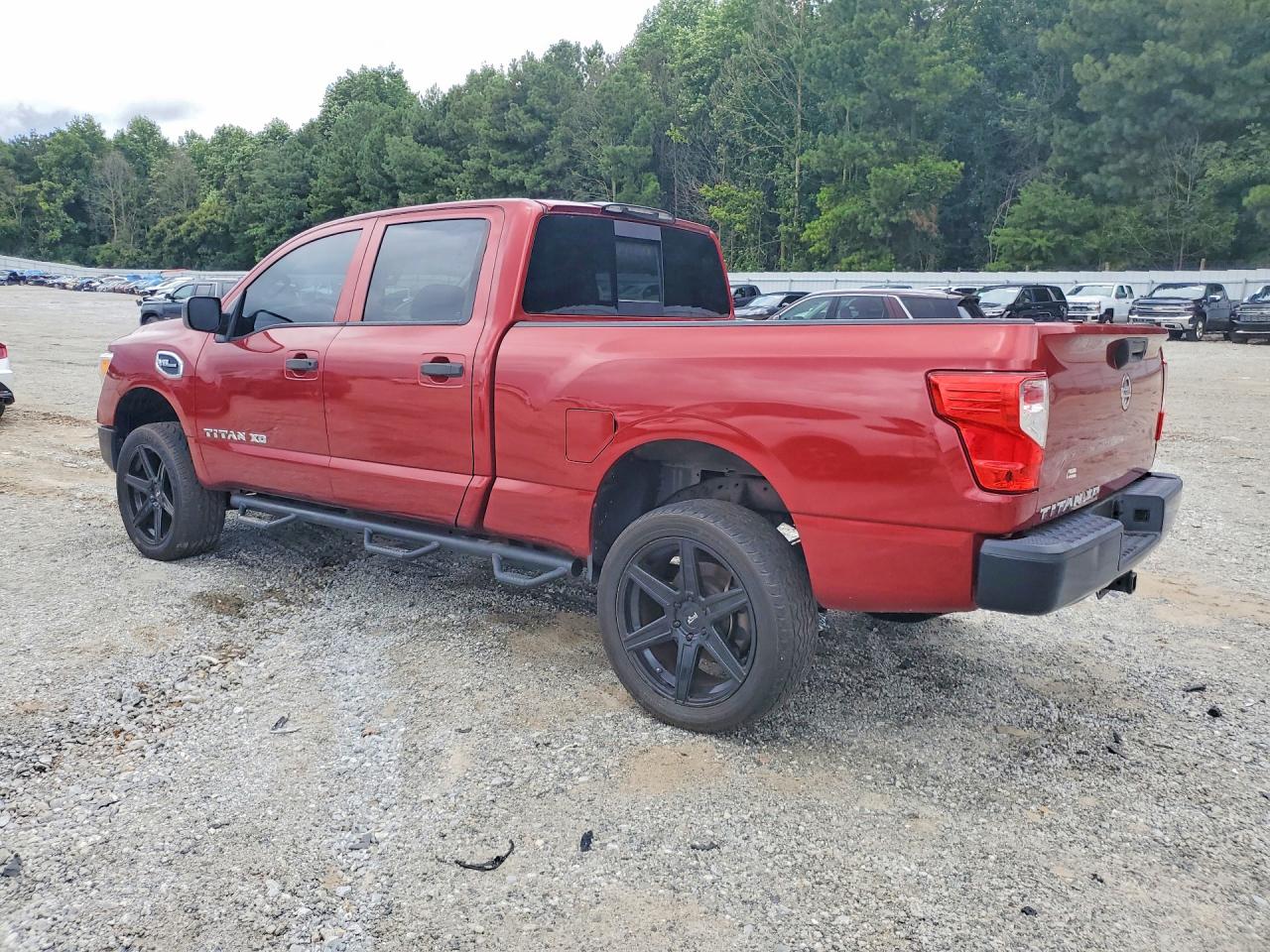 2017 NISSAN TITAN