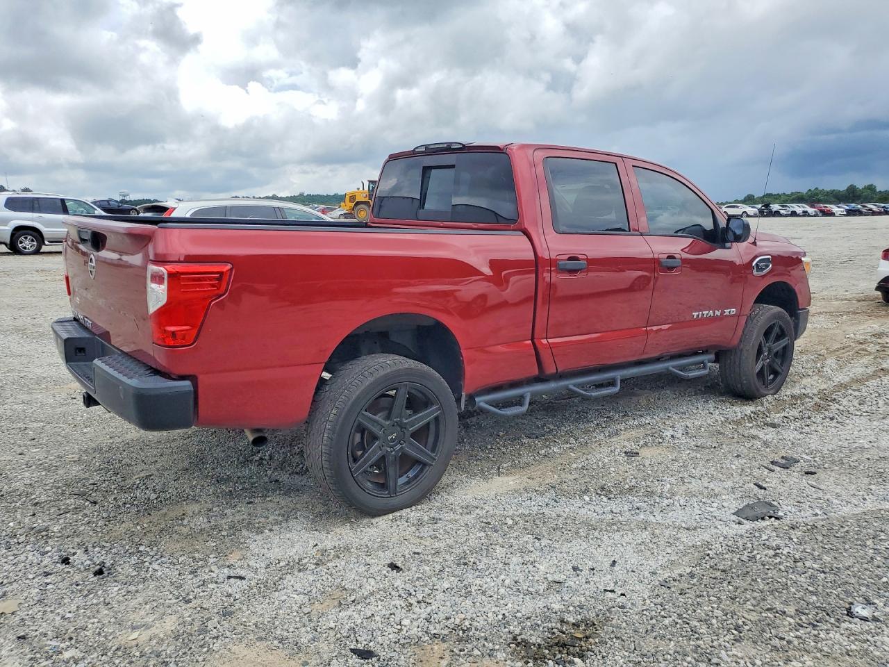 2017 NISSAN TITAN