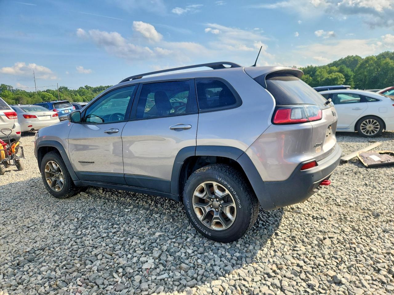 2019 JEEP CHEROKEE