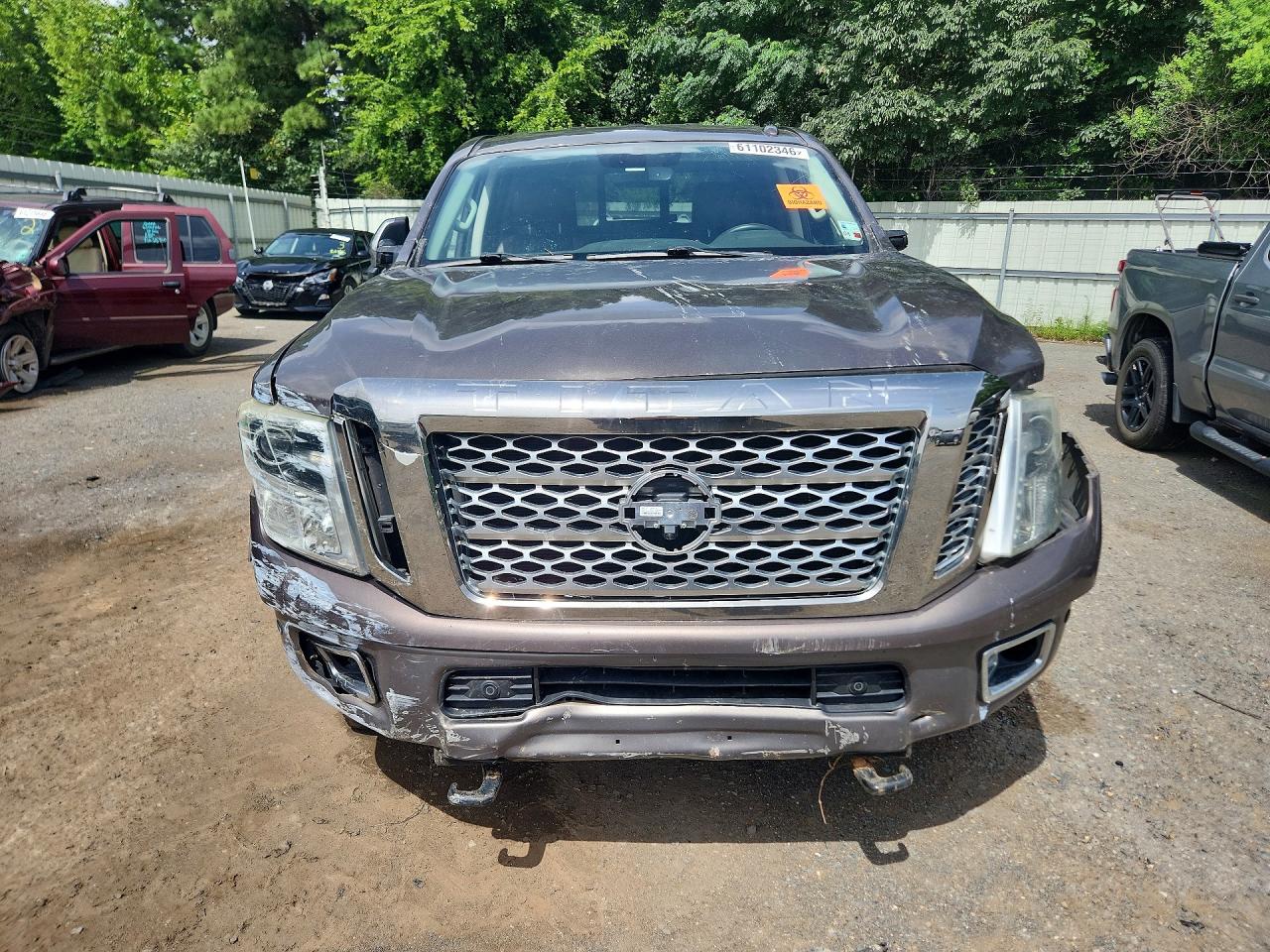 2016 NISSAN TITAN