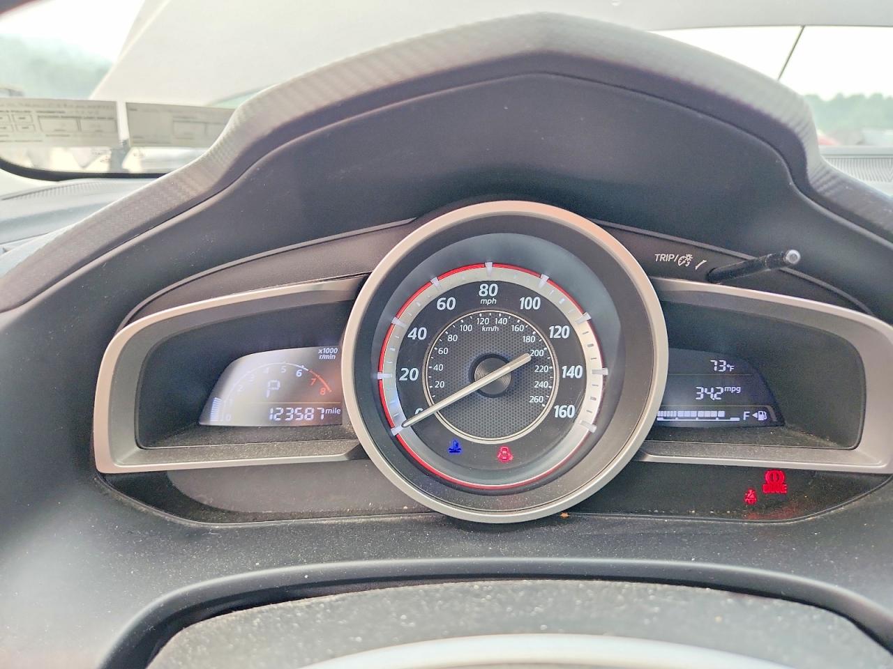 2016 MAZDA 3