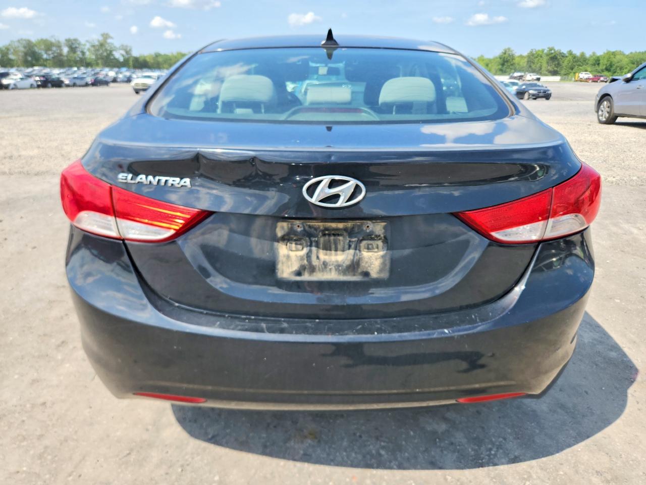 2013 HYUNDAI ELANTRA