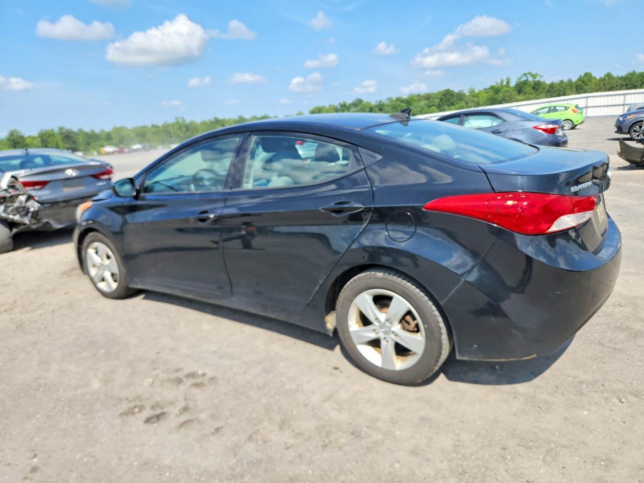 2013 HYUNDAI ELANTRA