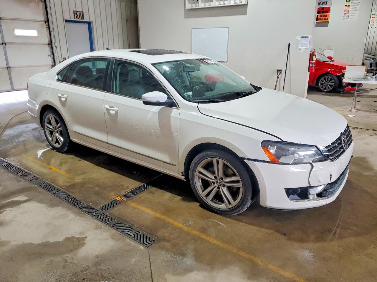 2013 VOLKSWAGEN PASSAT