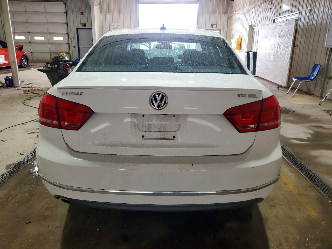 2013 VOLKSWAGEN PASSAT