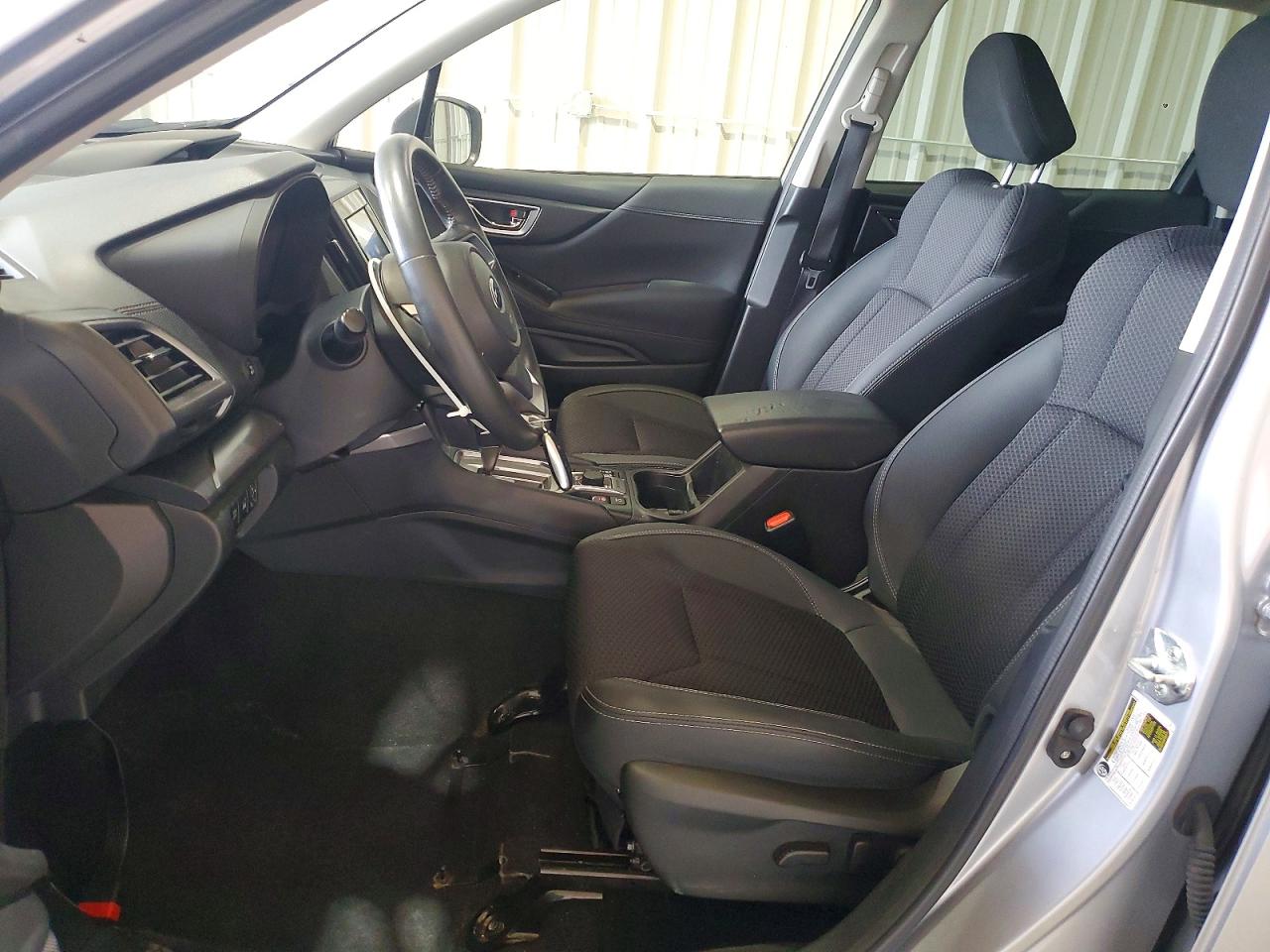 2023 SUBARU FORESTER