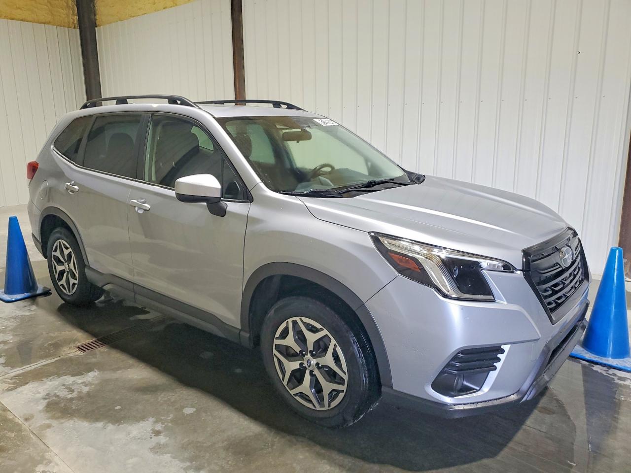 2023 SUBARU FORESTER