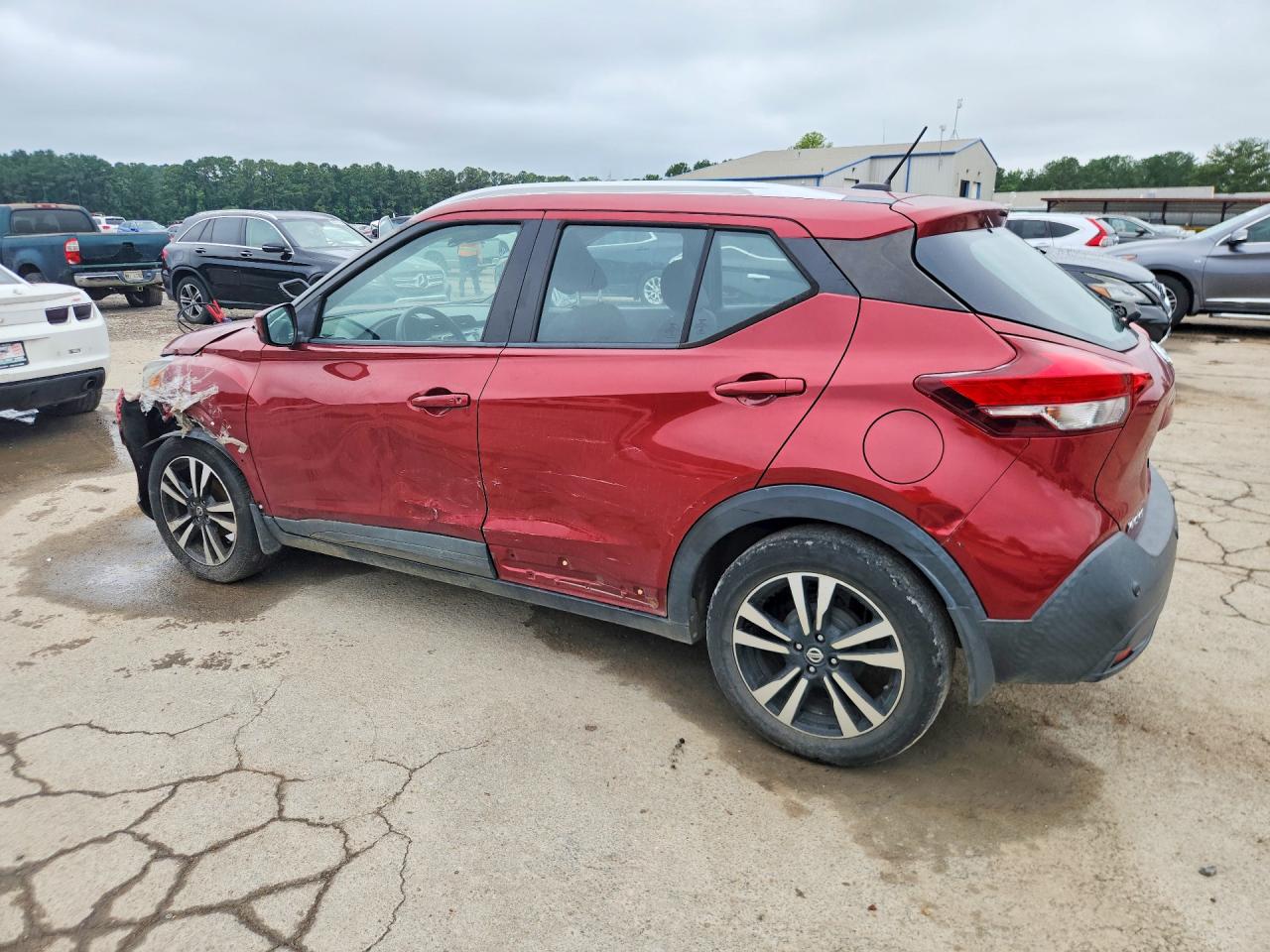 2020 NISSAN KICKS