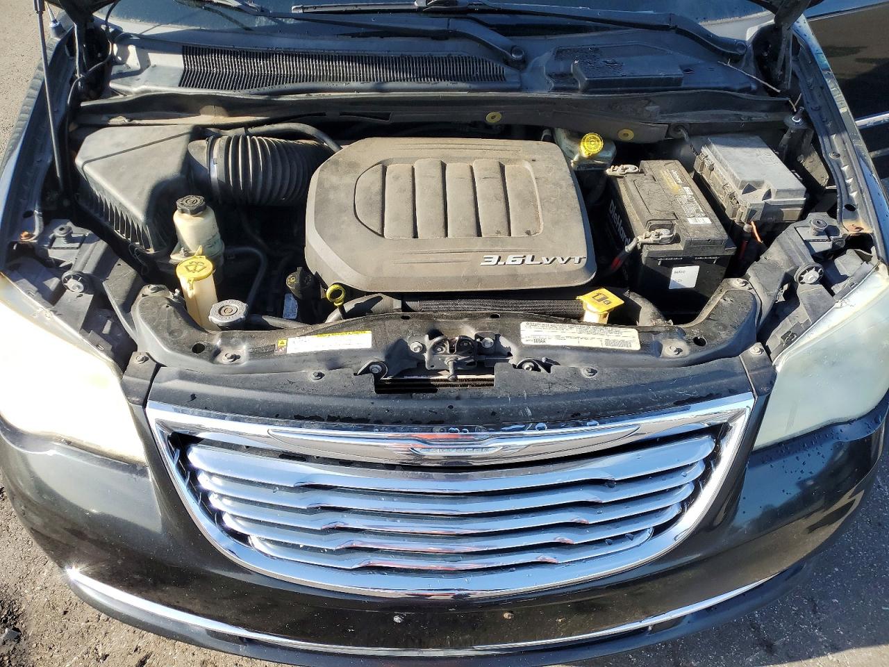 2012 CHRYSLER MINIVAN