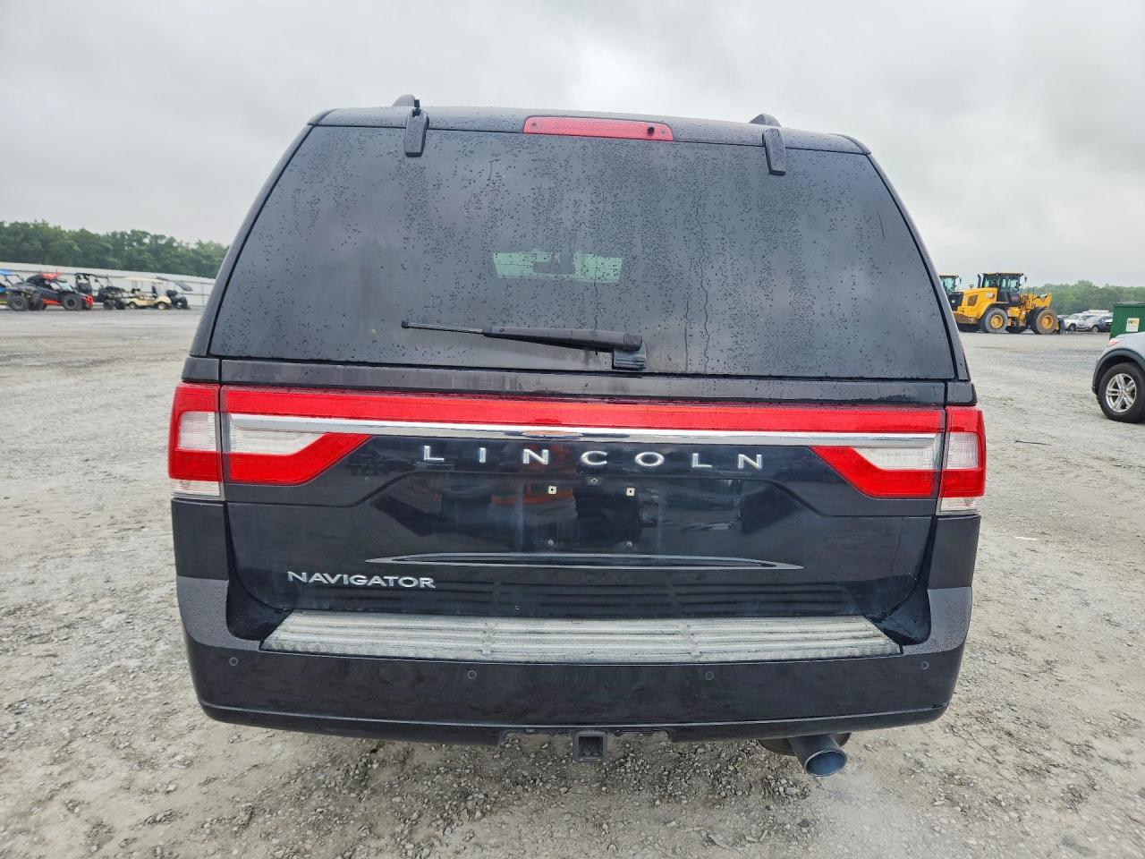 2017 LINCOLN NAVIGATOR