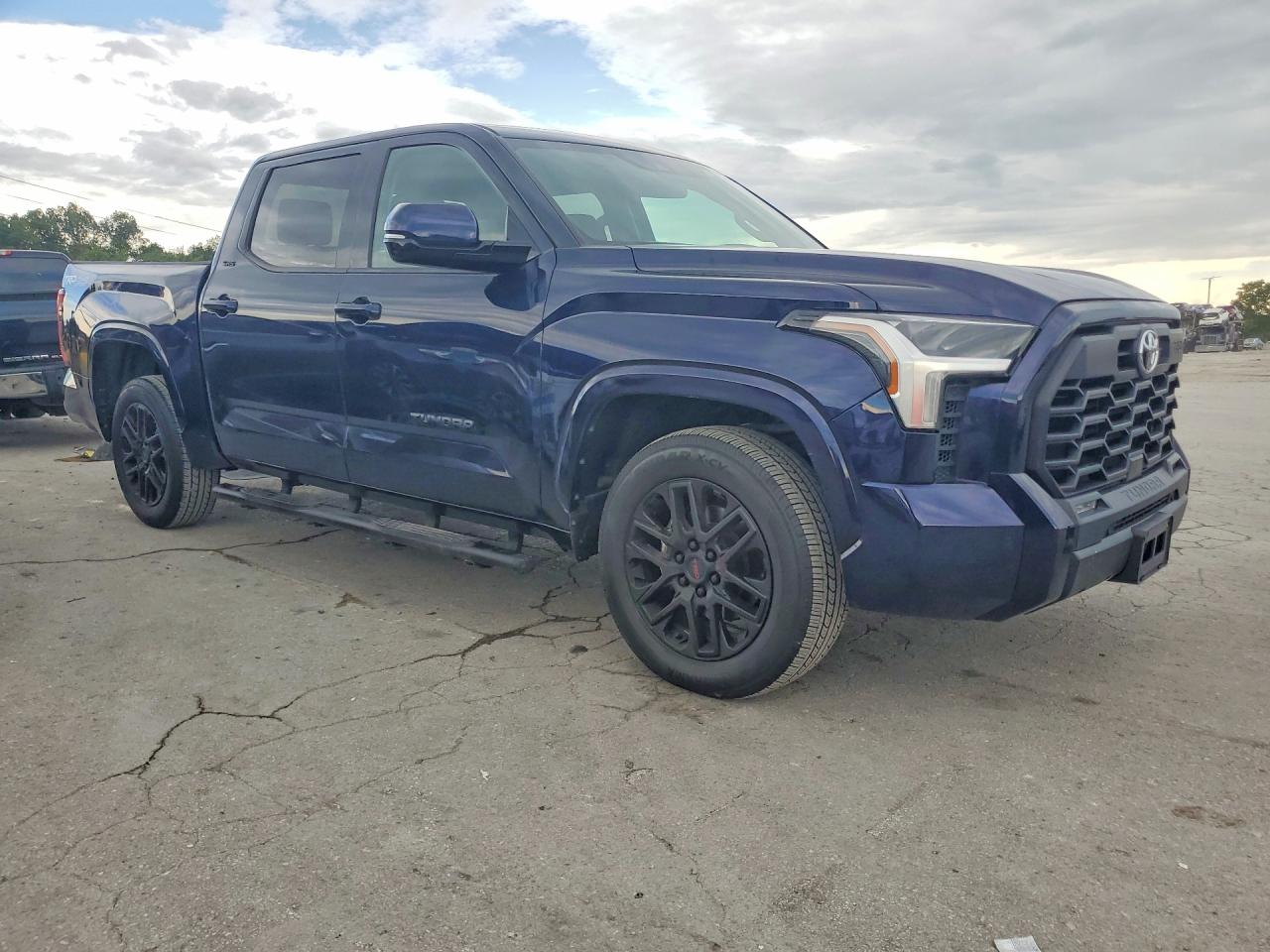 2022 TOYOTA TUNDRA