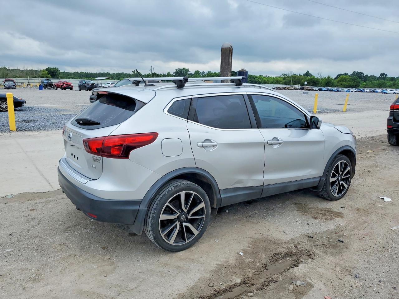 2018 NISSAN ROGUE