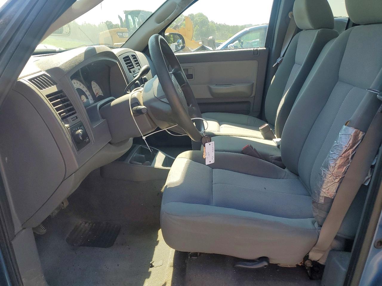 2005 DODGE DAKOTA