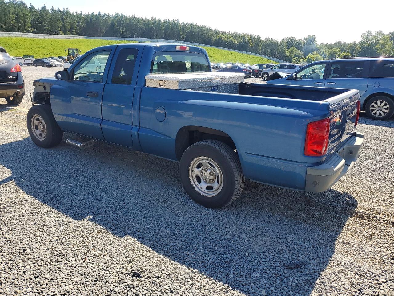 2005 DODGE DAKOTA