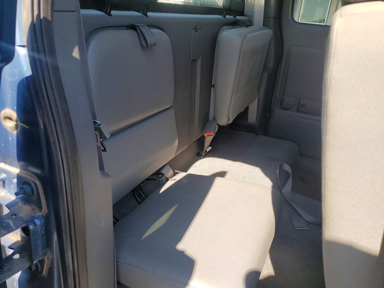 2005 DODGE DAKOTA