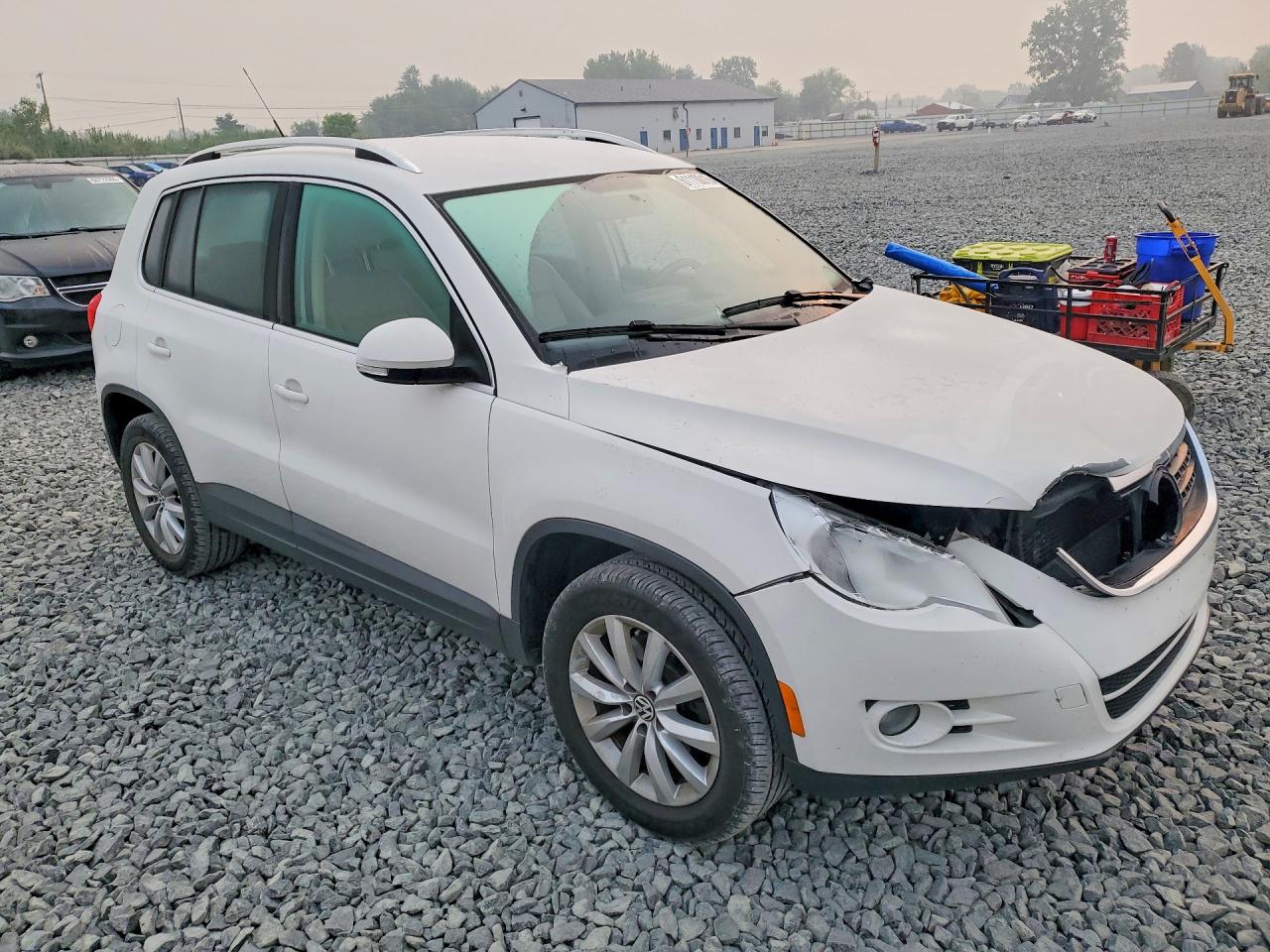 2011 VOLKSWAGEN TIGUAN
