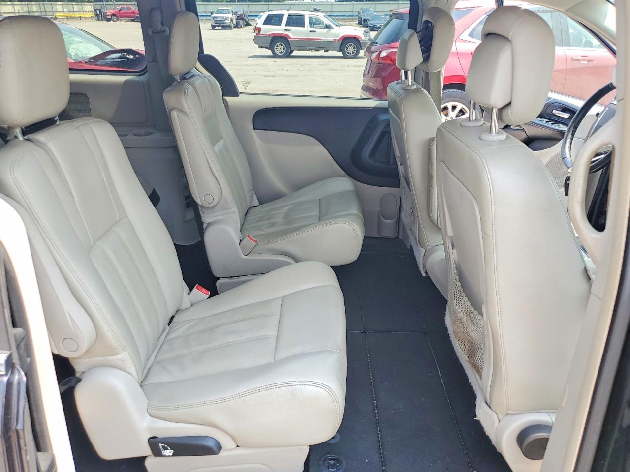 2013 CHRYSLER MINIVAN