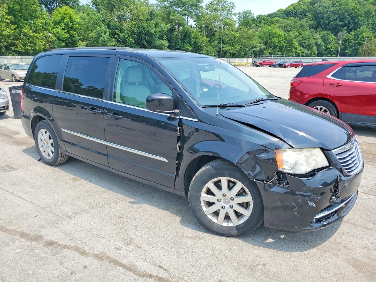 2013 CHRYSLER MINIVAN