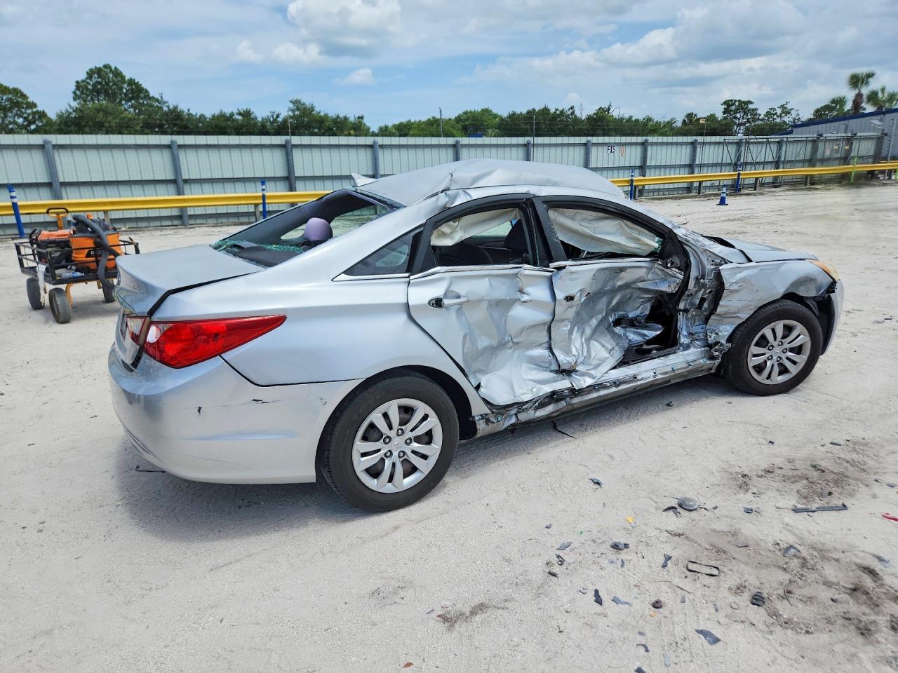 2011 HYUNDAI SONATA