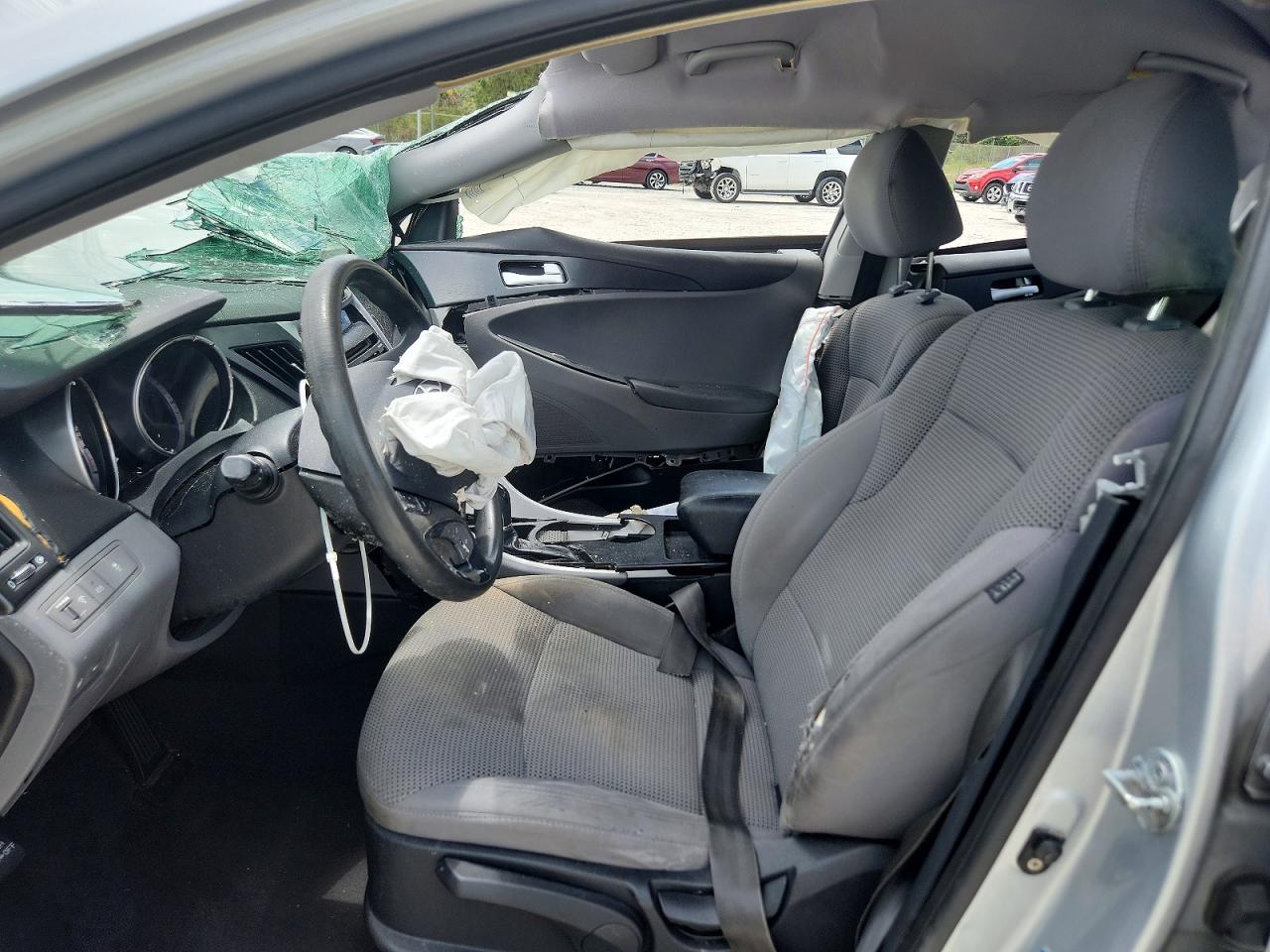 2011 HYUNDAI SONATA