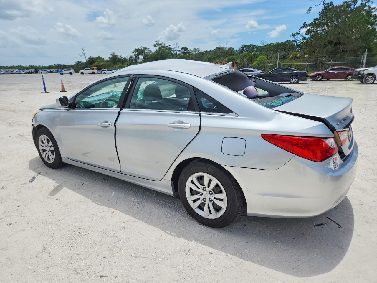 2011 HYUNDAI SONATA