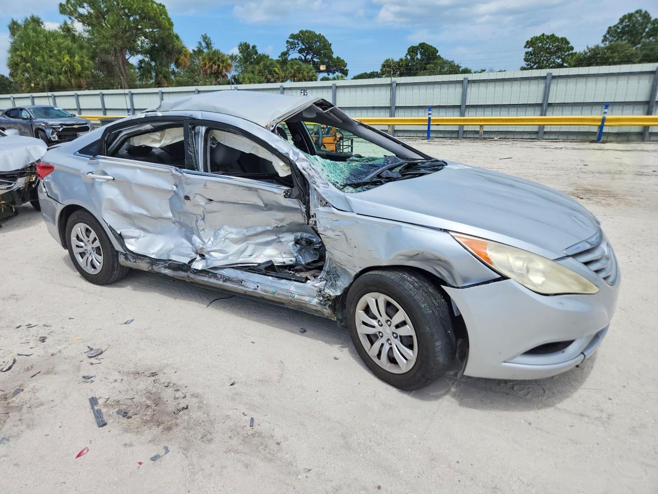 2011 HYUNDAI SONATA