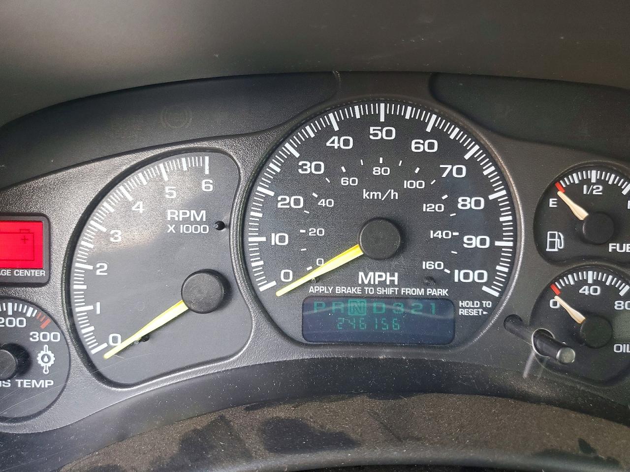 2001 CHEVROLET SUBURBAN