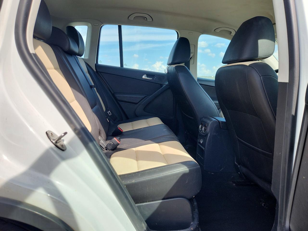 2016 VOLKSWAGEN TIGUAN
