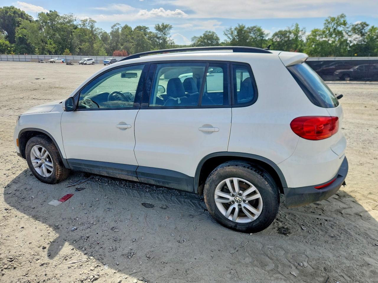 2016 VOLKSWAGEN TIGUAN