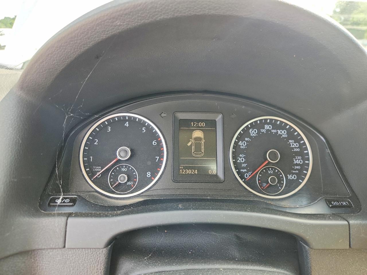 2016 VOLKSWAGEN TIGUAN
