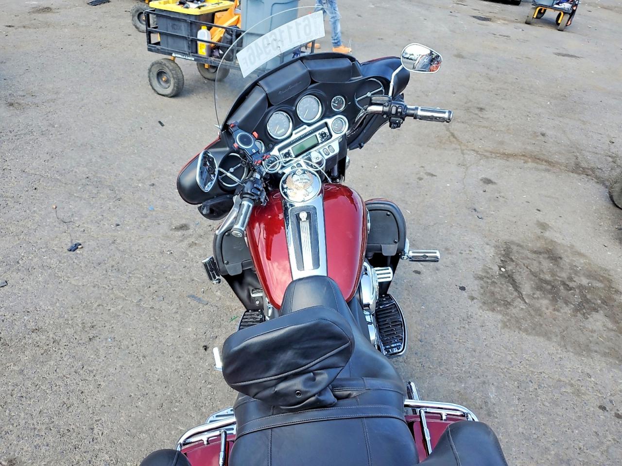 2010 HARLEY-DAVIDSON FL