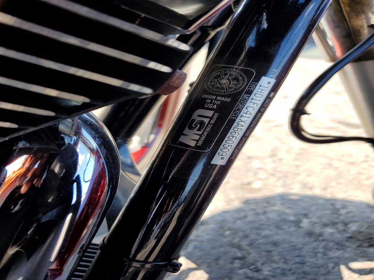 2010 HARLEY-DAVIDSON FL