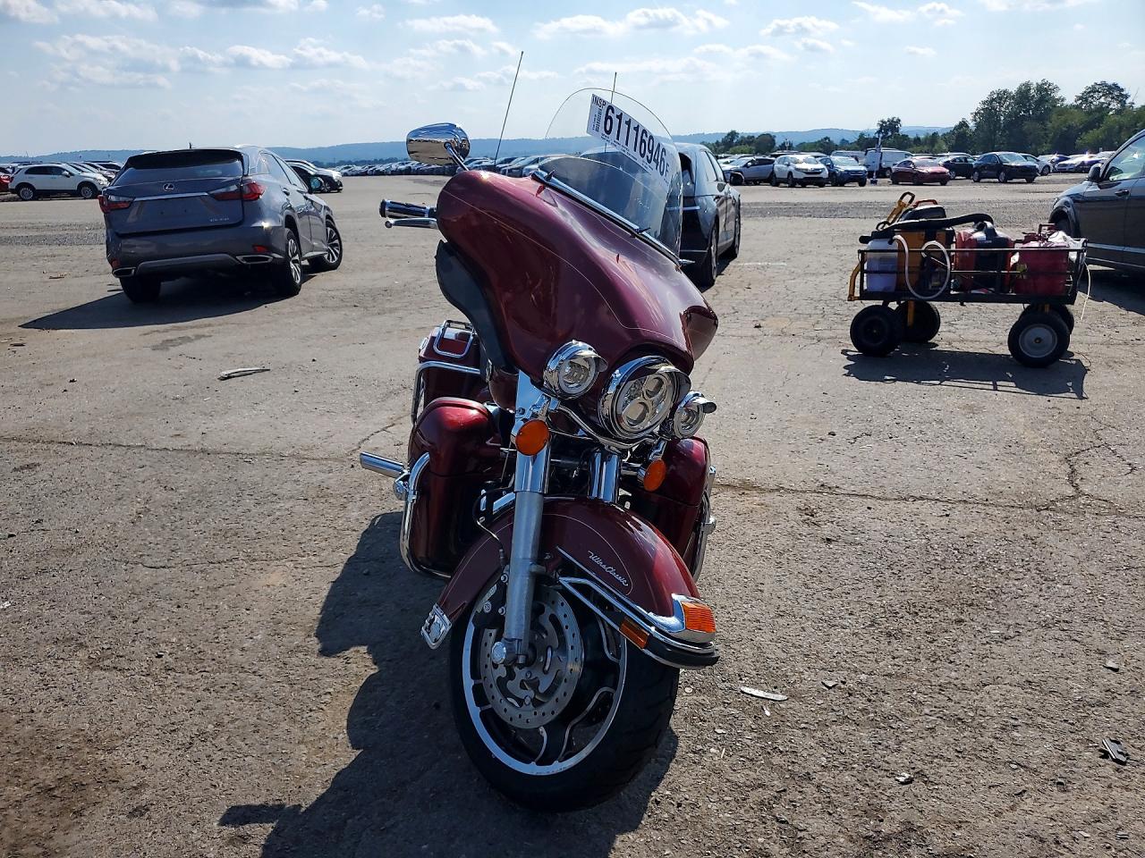 2010 HARLEY-DAVIDSON FL