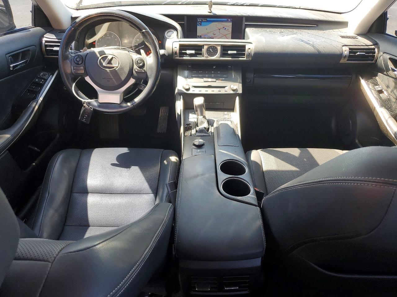 2016 LEXUS IS