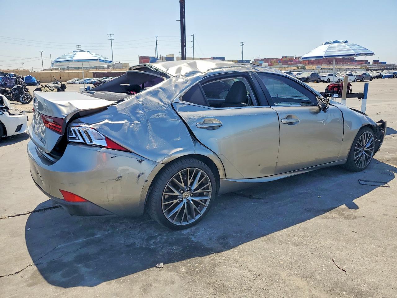 2016 LEXUS IS