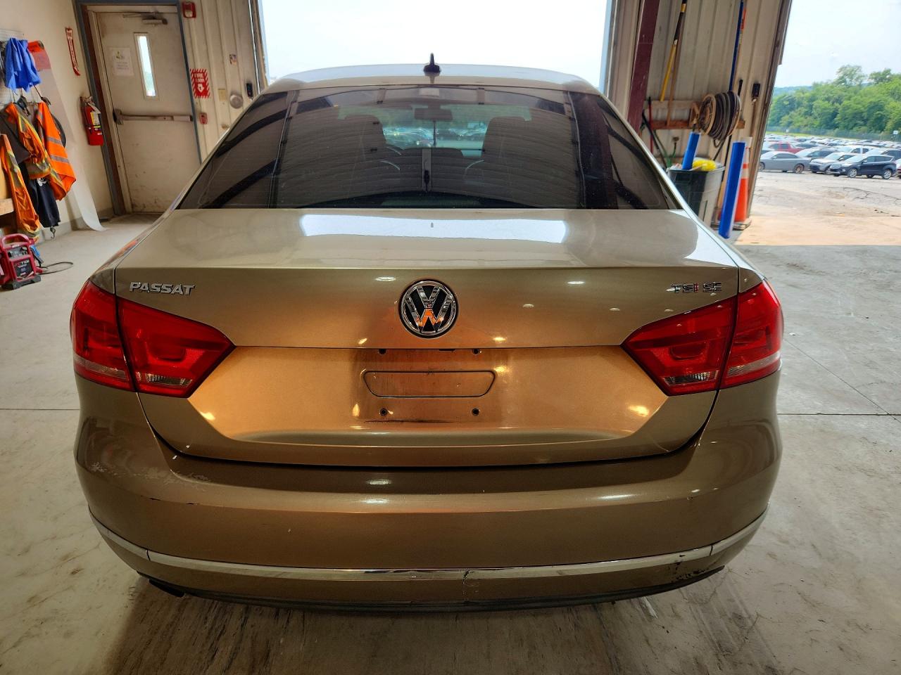 2015 VOLKSWAGEN PASSAT