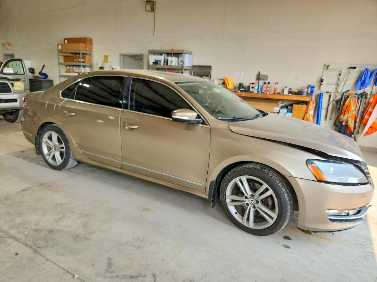 2015 VOLKSWAGEN PASSAT