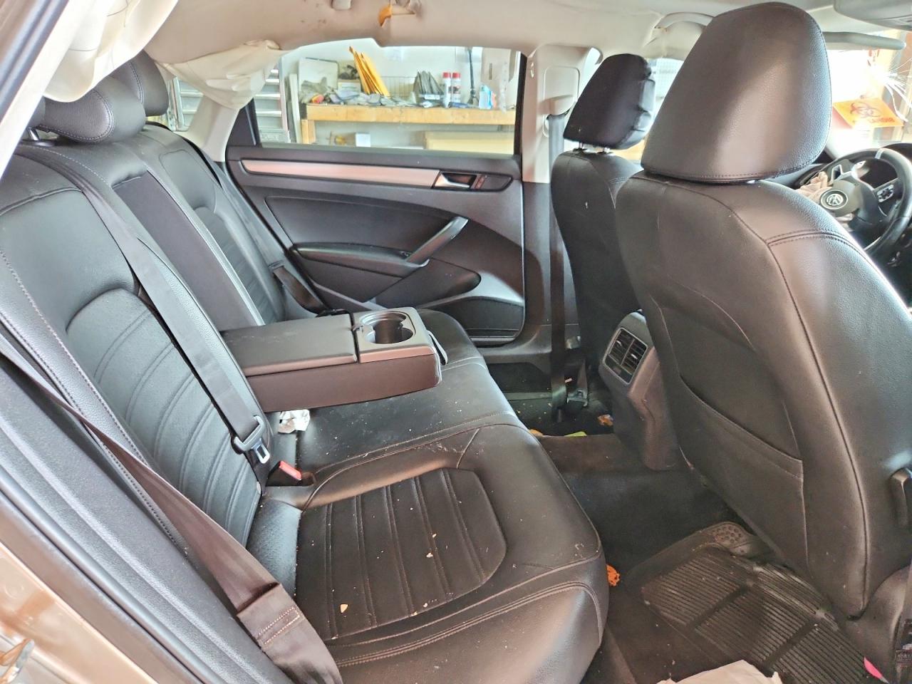 2015 VOLKSWAGEN PASSAT