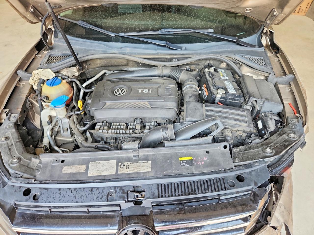 2015 VOLKSWAGEN PASSAT