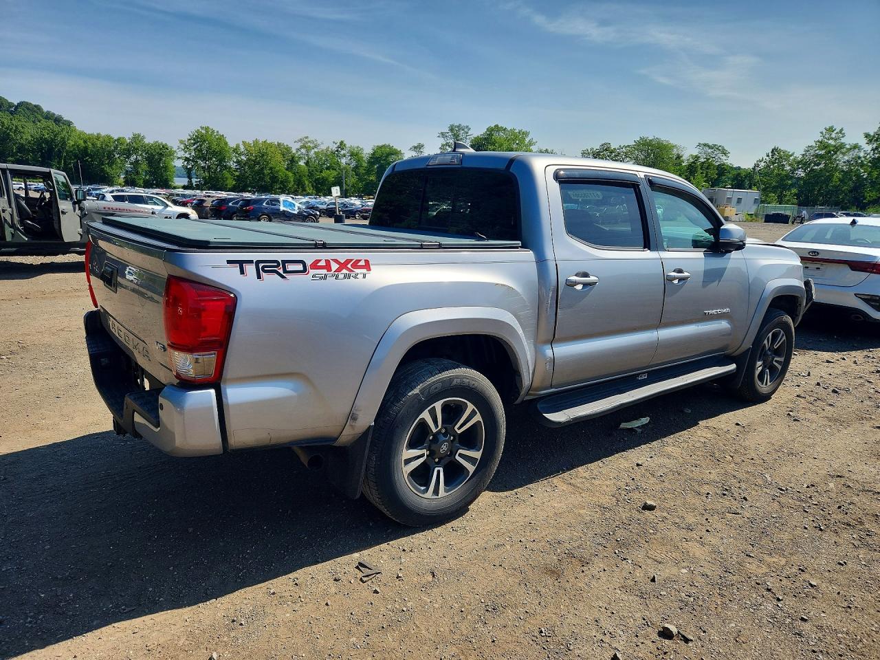 2017 TOYOTA TACOMA