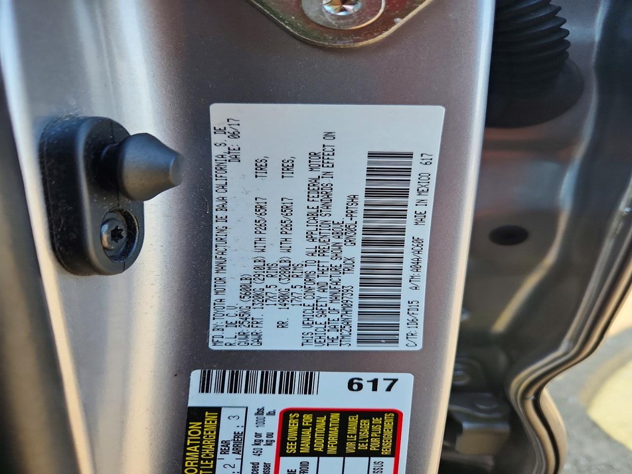2017 TOYOTA TACOMA