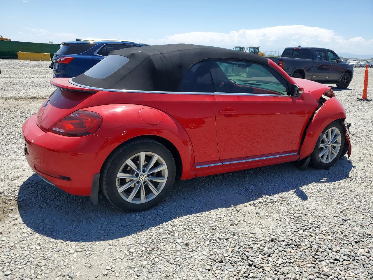 2018 VOLKSWAGEN BEETLE