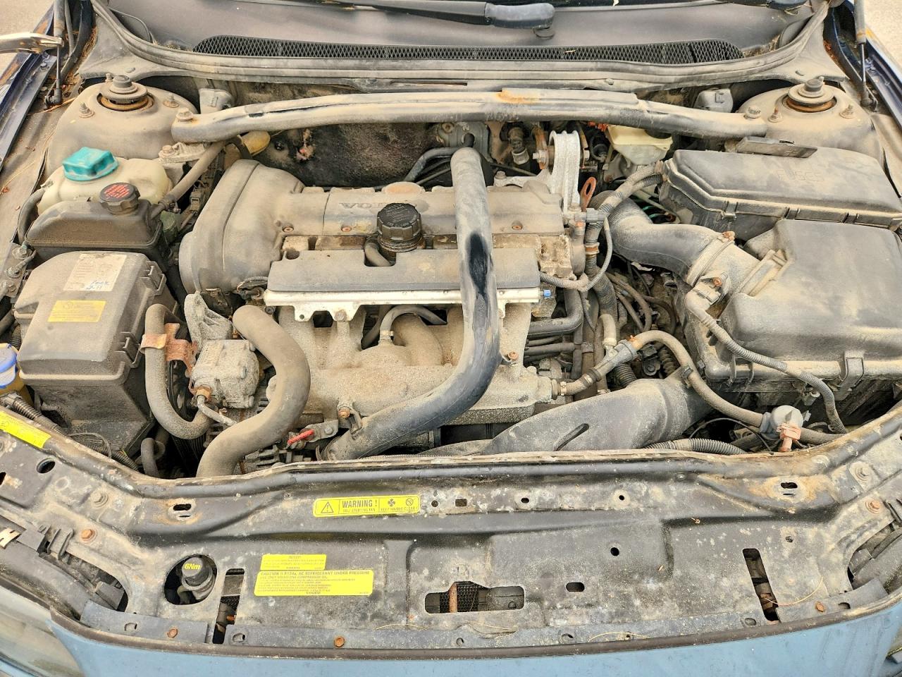 2004 VOLVO XC70