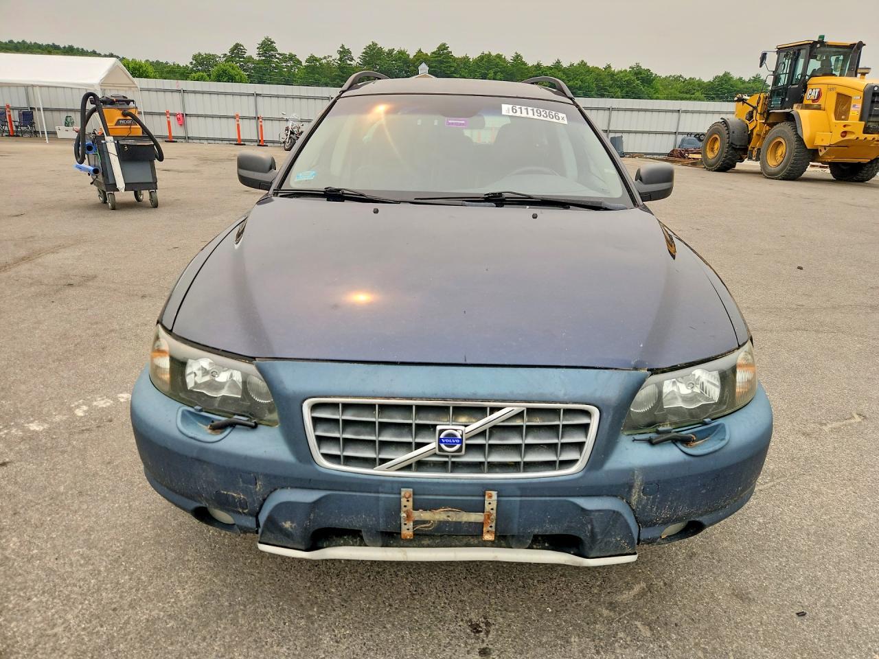 2004 VOLVO XC70