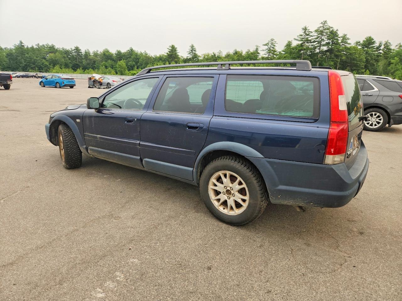 2004 VOLVO XC70